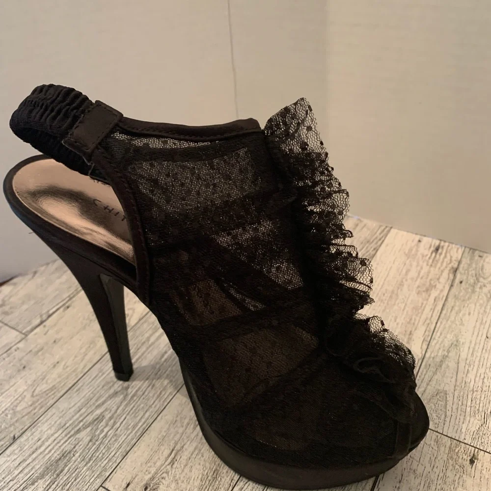 Chinese Laundry Black Lace and Ruffle Slingback Stilettos. - Picture 1 of 7